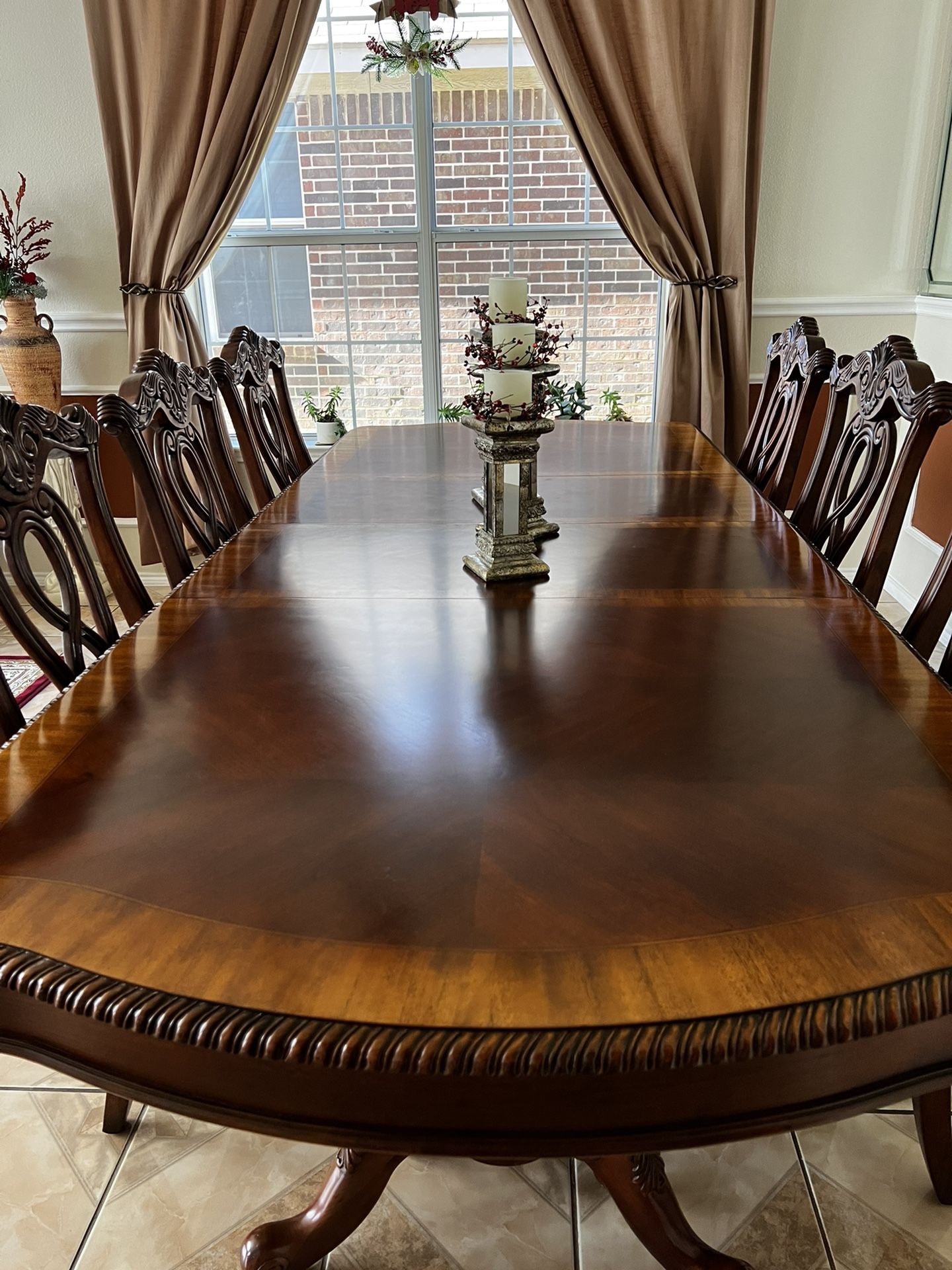 Havertys Dining set With 6 chairs