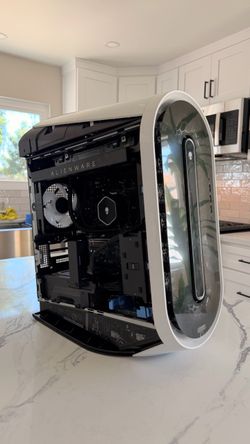 Alienware R15