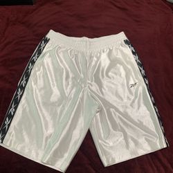 Reebok Shorts Size Medium