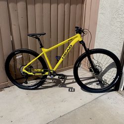 New 29” Trail mountain bike thru axle