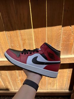Jordan 1 ‘Chicago Mid’ Size 9