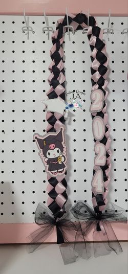 Hello Kitty & Friends Graduation Lei