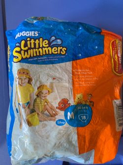 Disney swim diapers size medium