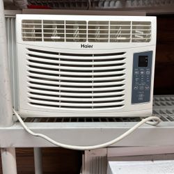 Window Air Conditioner Units  