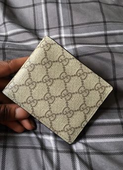 Real Gucci wallet and I have serial number