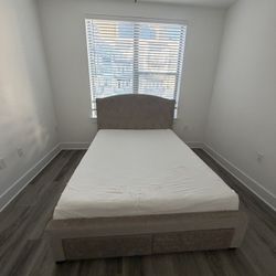 Queen Bed (no mattress)