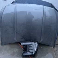 Hood And Headlight Yukon 2022