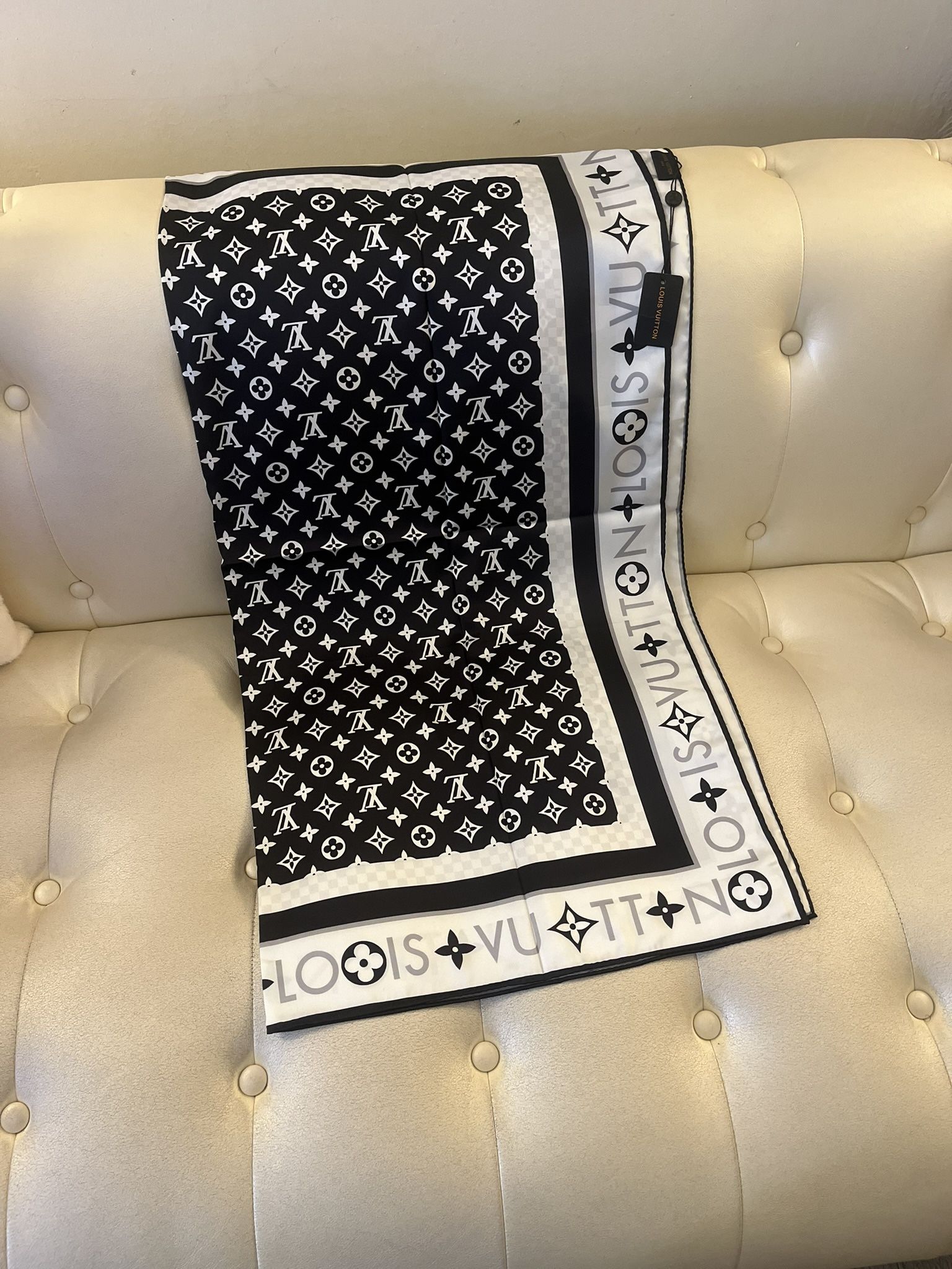 Louis Vuitton Scarf