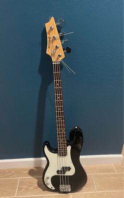 Left handed bass