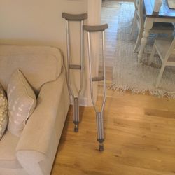 Crutches 