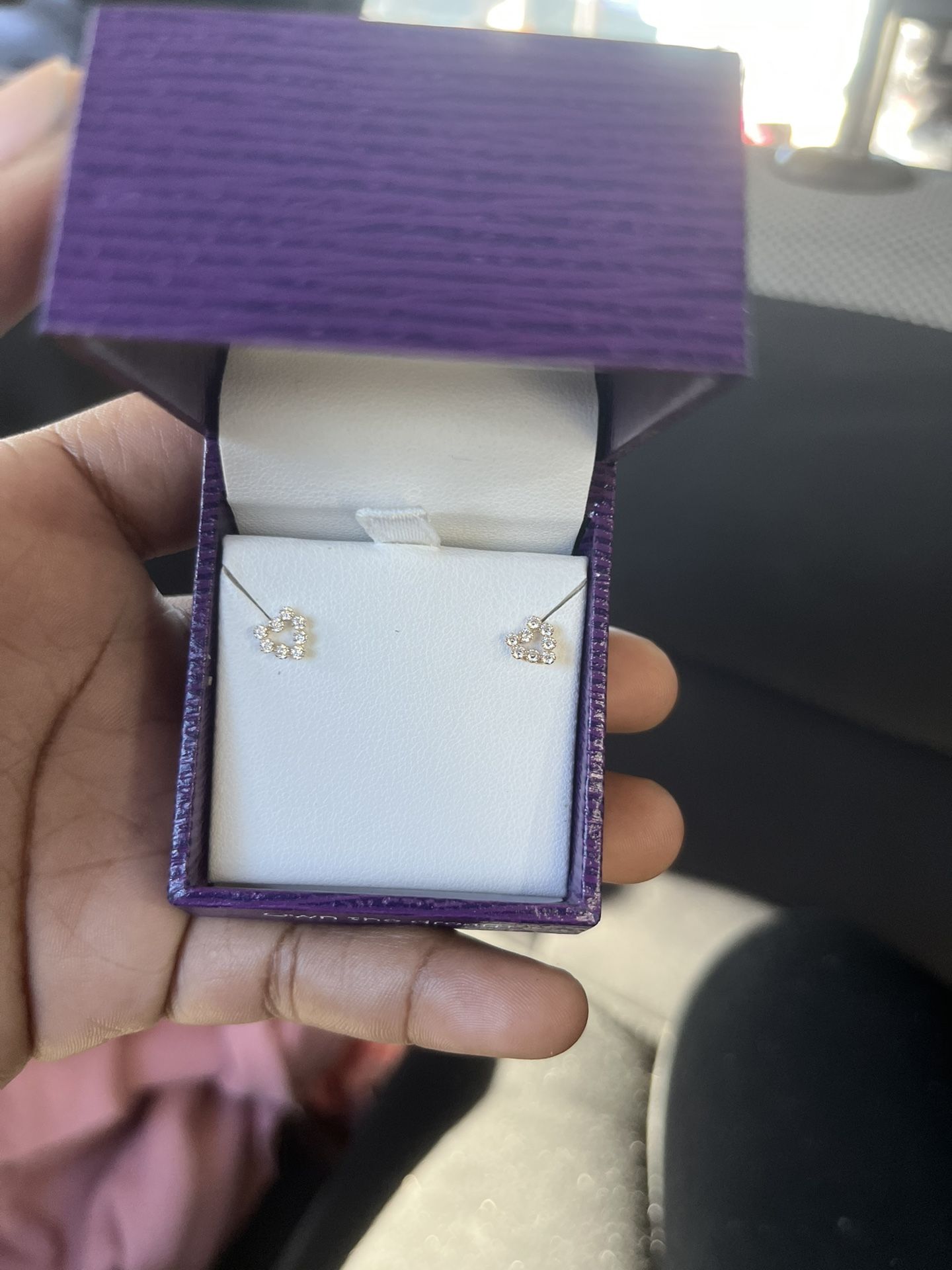 14k Gold Diamond Heart Earrings