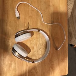 Apple Beats Solo 3 Wireless Headphones