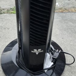 Vornado OSCR37 Oscillating Tower Fan and Air Circulator