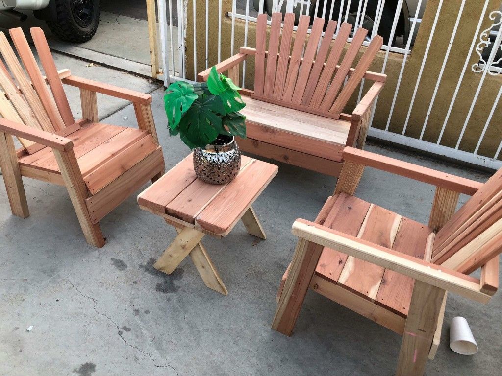 Brand new patio set red wood