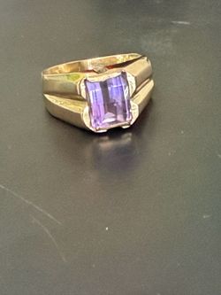 Birthstone ring