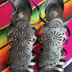 Isola - Women's Leather Heel. 