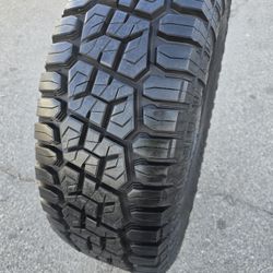 only one new tire Lt37x12.50r20  delinte bandit XT $150.00