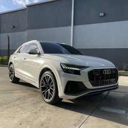2021 Audi Q8