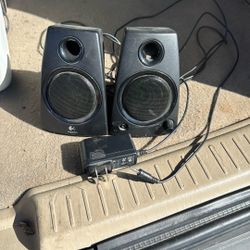 Logitech Z130 2.0 Computer Speakers - Works Great!