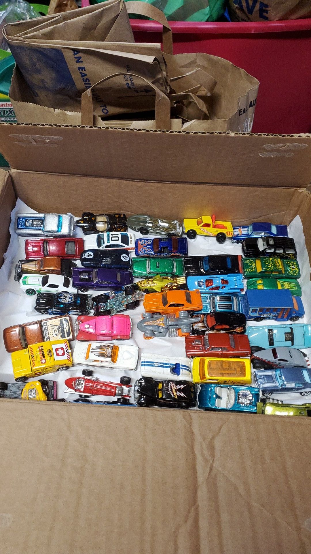 Lot of 40 diecast cars!!