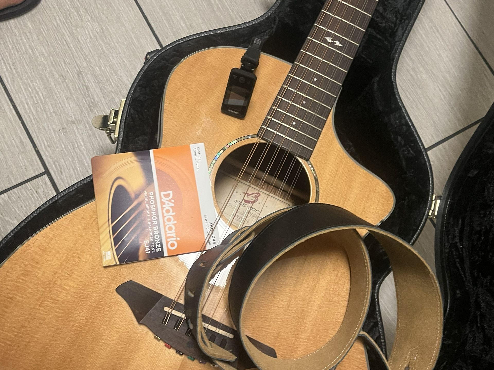 Breedlove 12 String Guita