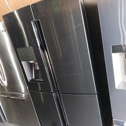 Samsung Refrigerator Black Stainless Steel Everything Works Good 💯