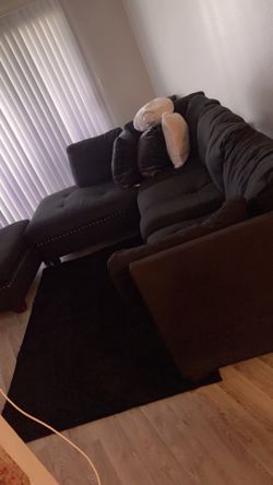 Couches/sectional