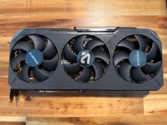 Gigabyte Radeon RX 9070 XT Gaming OC