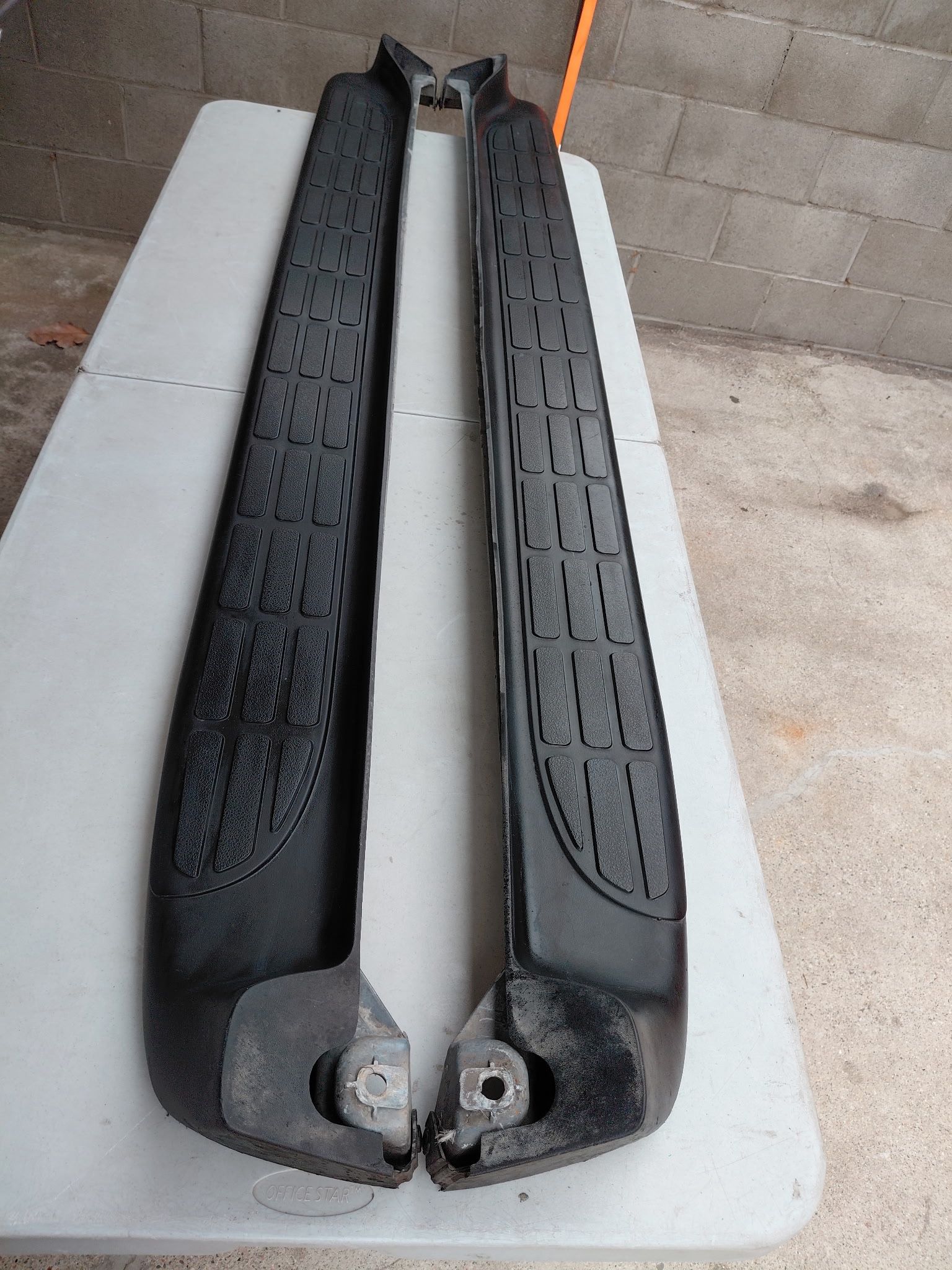 2001 GMC Yukon running boards only