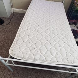 Little Girls twin Size Bed
