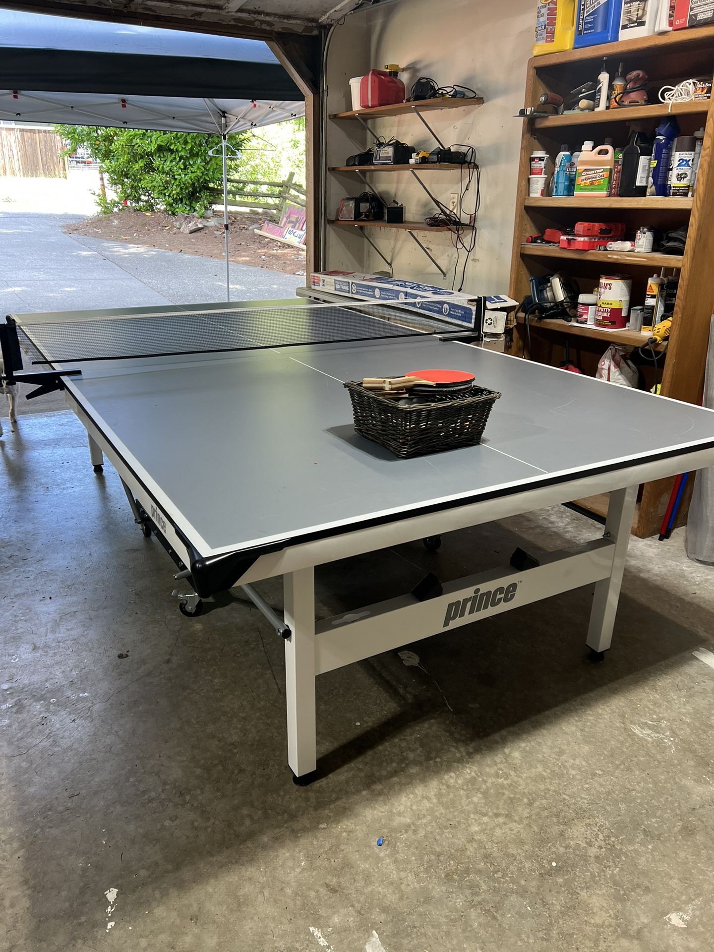 Ping pong table