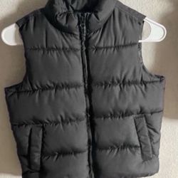 OLD NAVY PUFFER VEST SM 6/7 BLACK