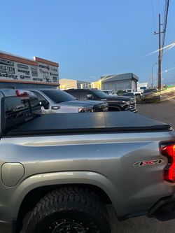 Truck bed cover
