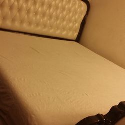 King Size Bed With Dressing Table With Mirror And Kong Size Mattress 