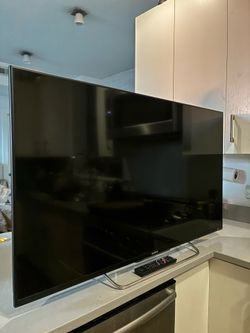 Sony Bravia 50 inch TV (model KDL 50W800B) - excellent condition