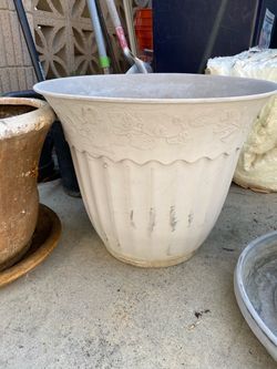 Large and medium sized pots