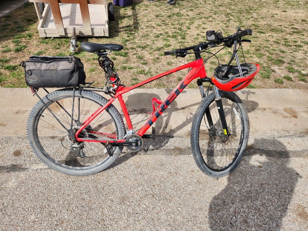Trek Marlin 6 Bike Red