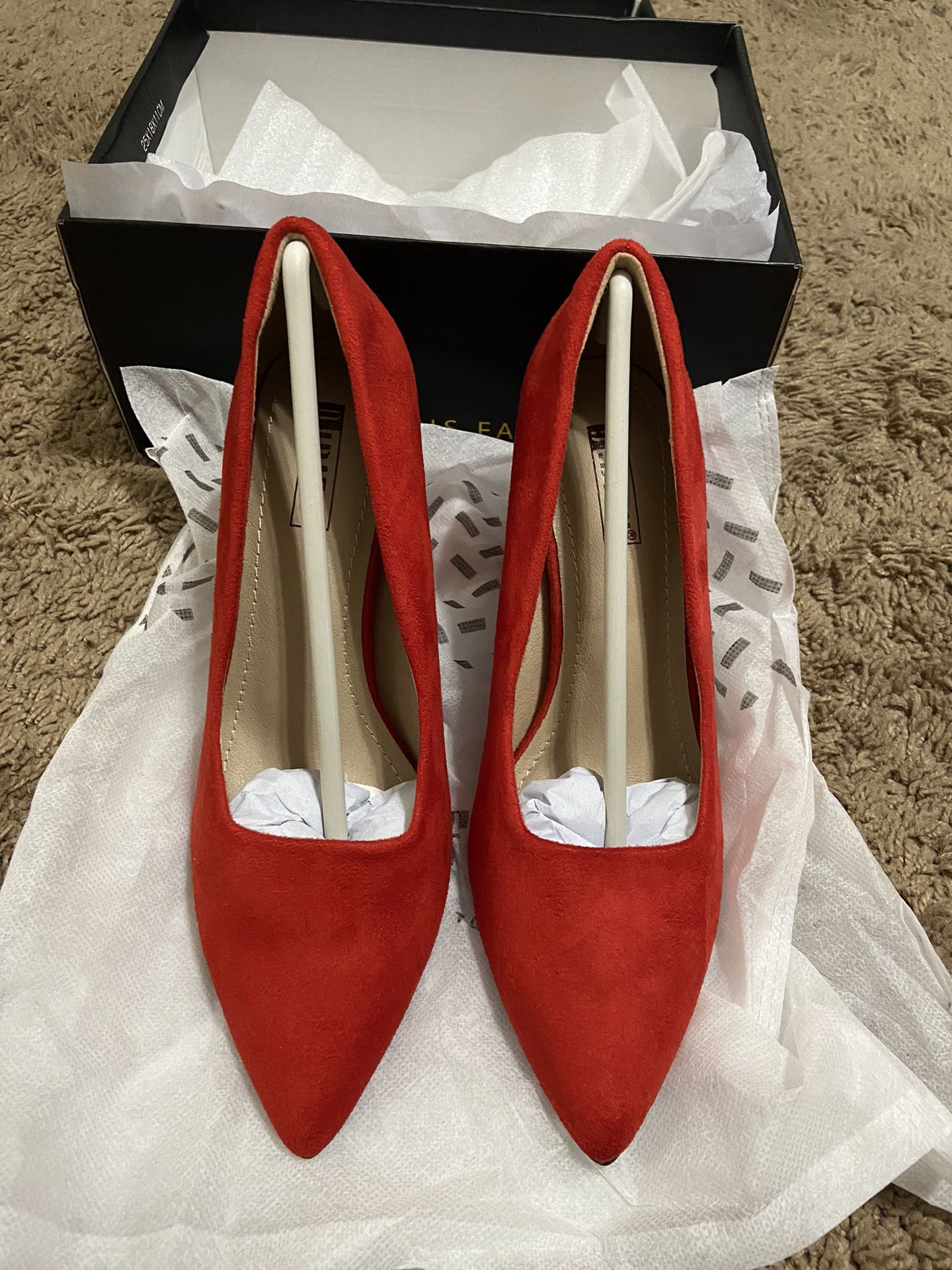 IDIFU 3” High Heels Size 5.5 Red Suede