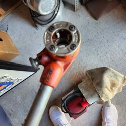 Pipe Threading Tools 