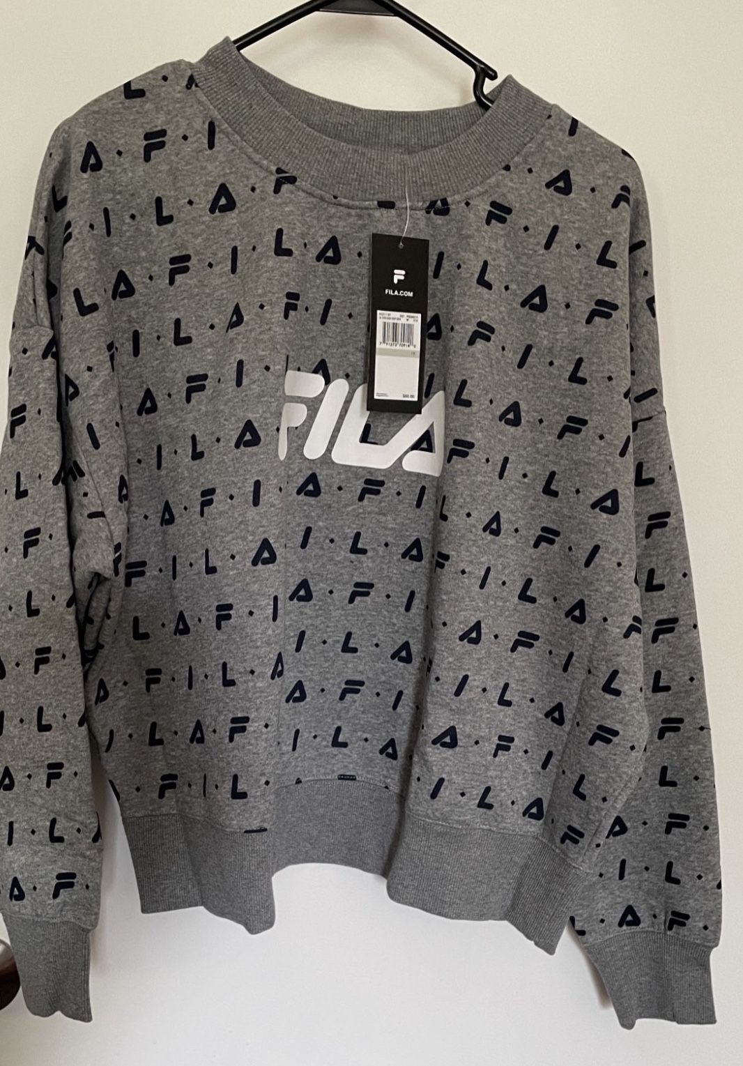 NWT. Fila Women’s Gray All Over Logo Crop Crew Pullover Sweatshirt🔥 Sz 1X(cash & pick up only)