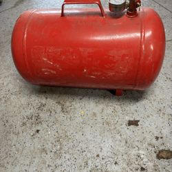 Portable Air Tank Works.Must Pickup