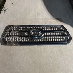 2017 Toyota Tacoma Front Grill