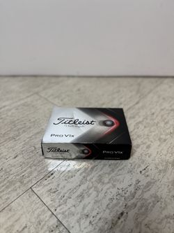 Titleist Pro-V1x Golf Balls 12 Pack