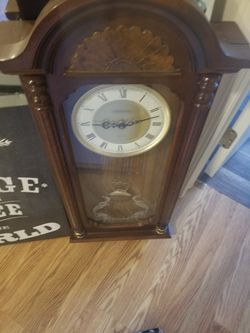 Antique warminster grandfather clock like new dont need