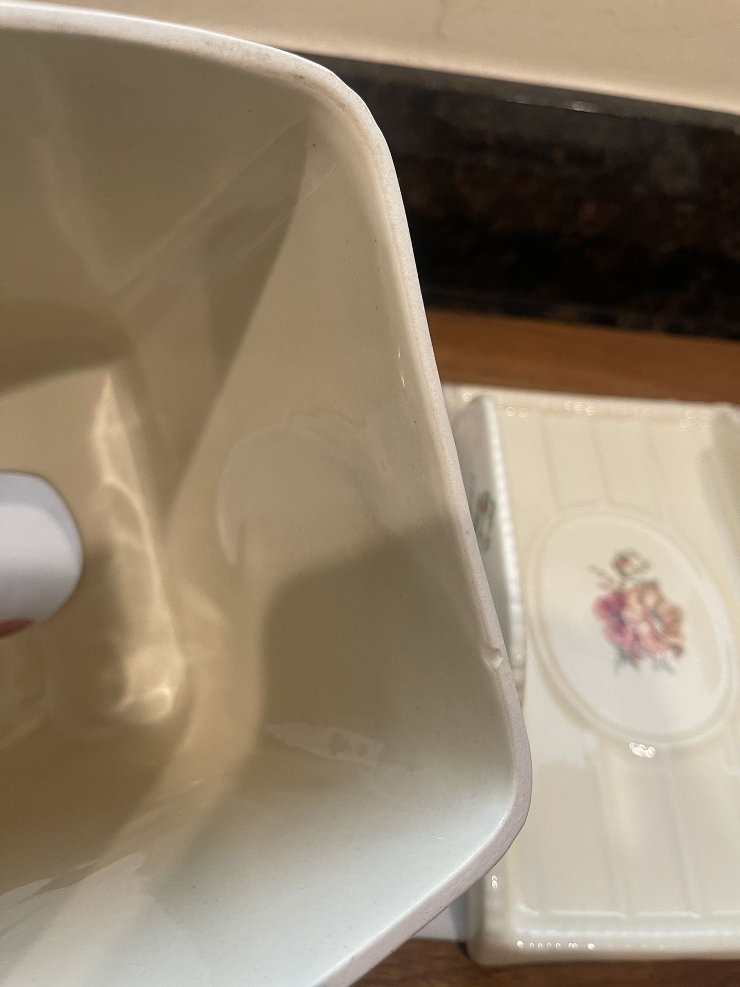 6 piece vintage Athena bathroom set up