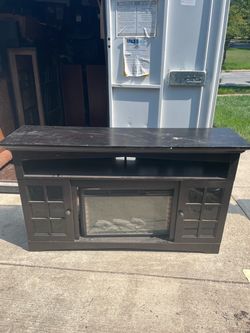 Electric Fireplace Mantel with flame