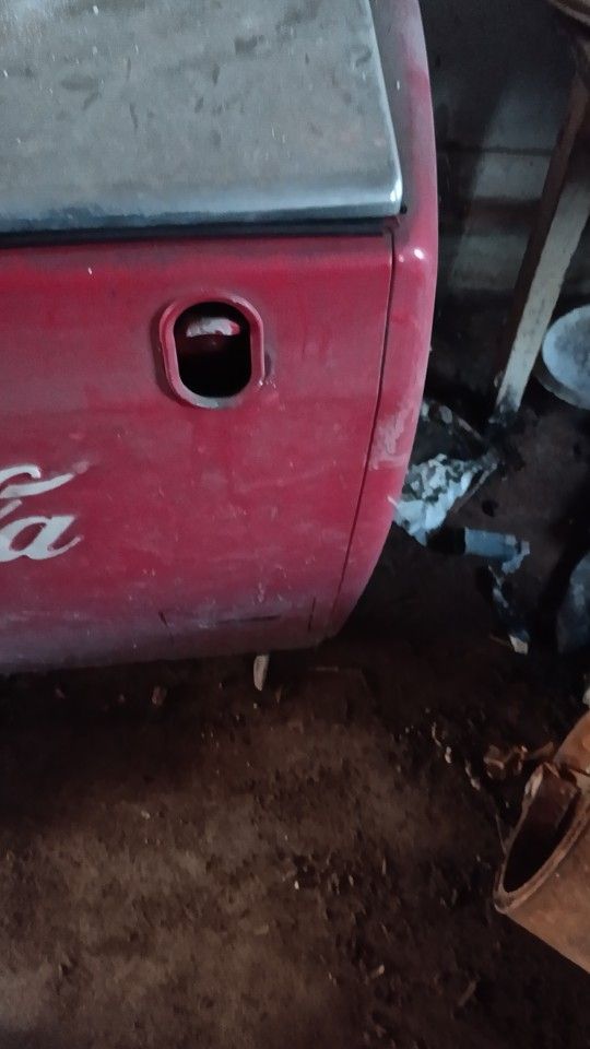Old 1940 Coke Machine