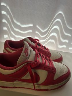 pink nike dunks