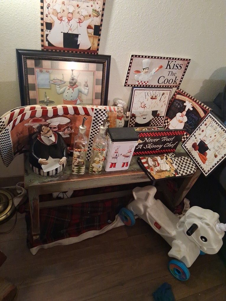 Kiss The Cook Kitchen Set..20 Piece Set