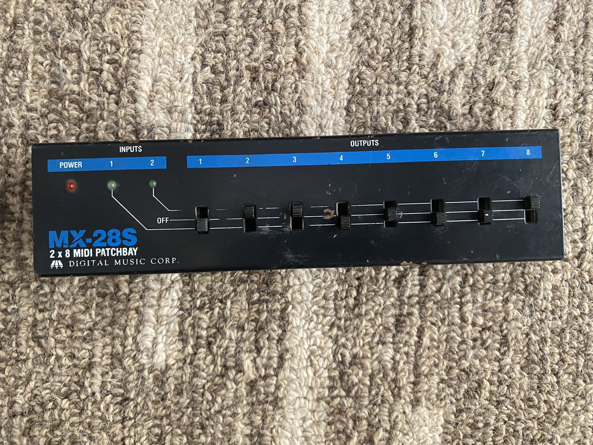 Digital Music Corp MX-28S 2x8 MIDI Patchbay